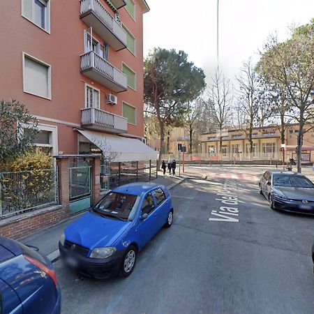 Spacious Three-Room Apartment In Saragozza Bologna Exterior photo